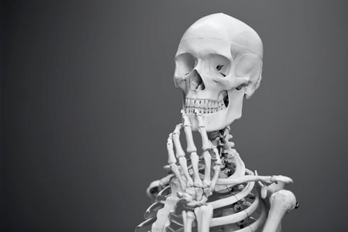 Skeleton thinking pose
